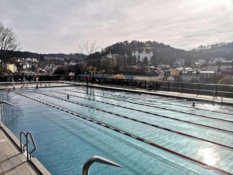 Apartments Iris Karlovy Vary Exterior foto